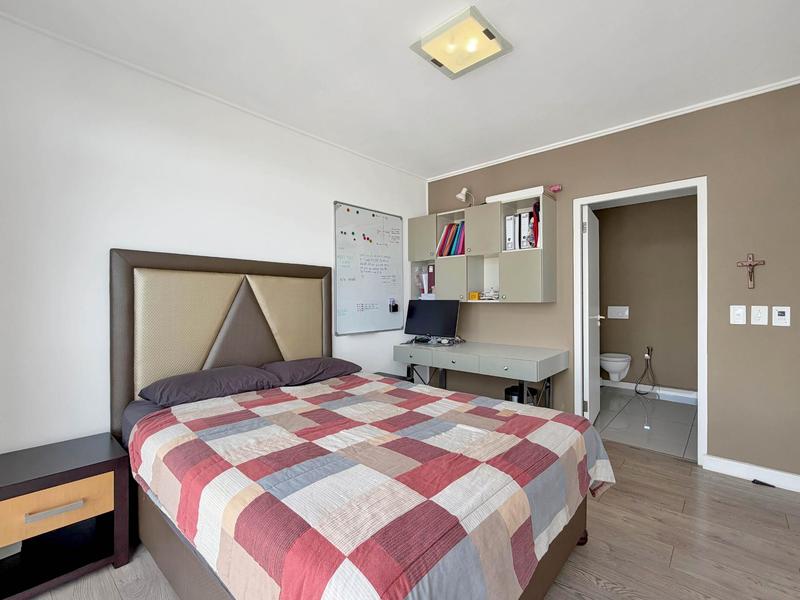 2 Bedroom Property for Sale in Claremont Upper Western Cape